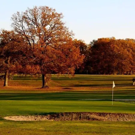 De Charme, Golf, Vignes & Chateaux